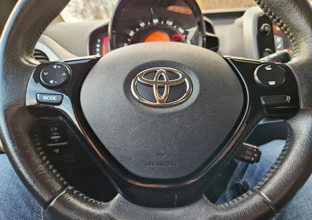 TOYOTA Aygo 1.0 VVT-i Black Edition