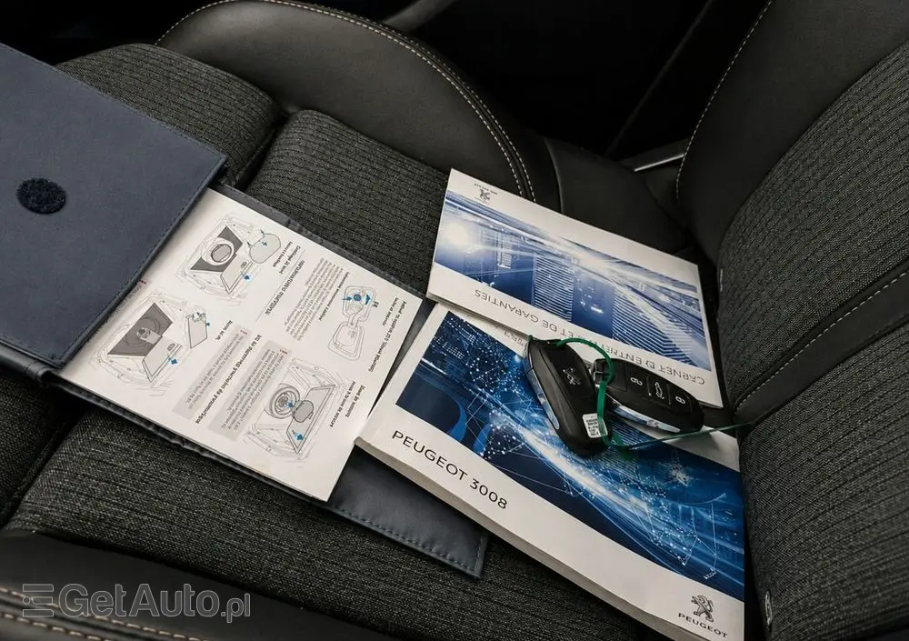 PEUGEOT 3008 