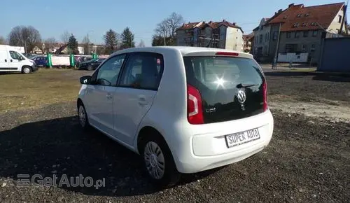 VOLKSWAGEN Up! 