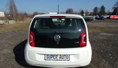 VOLKSWAGEN Up! 