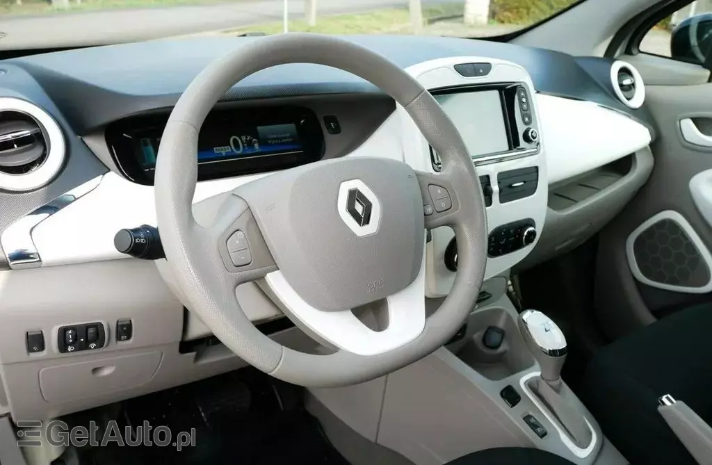 RENAULT Zoe 