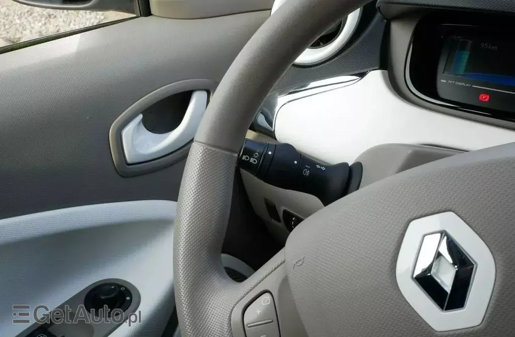 RENAULT Zoe 