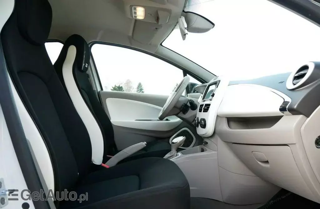 RENAULT Zoe 