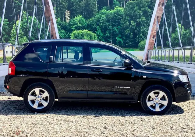 JEEP Compass 2.4I 4x4 Automatik Limited