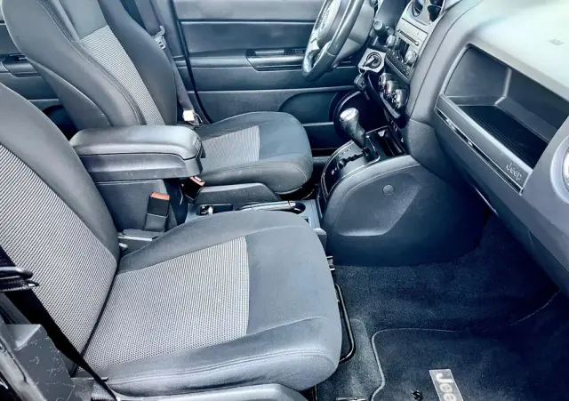 JEEP Compass 2.4I 4x4 Automatik Limited