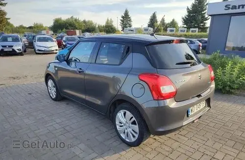 SUZUKI Swift 