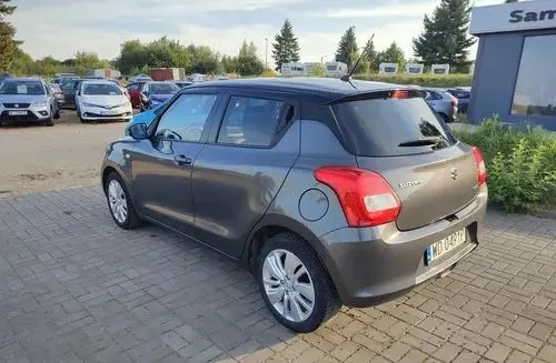 SUZUKI Swift 