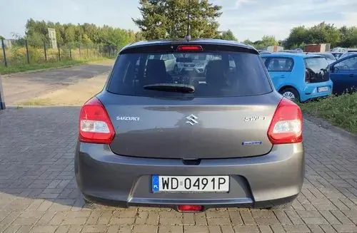 SUZUKI Swift 