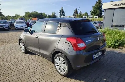 SUZUKI Swift 