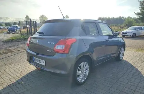 SUZUKI Swift 