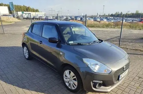 SUZUKI Swift 