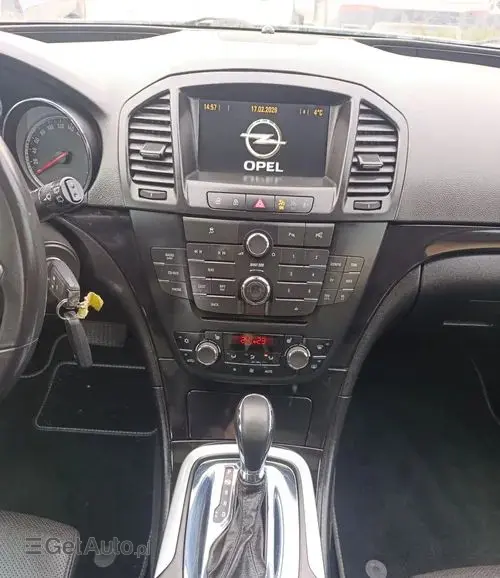 OPEL Insignia 