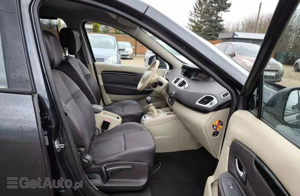 RENAULT Scenic 