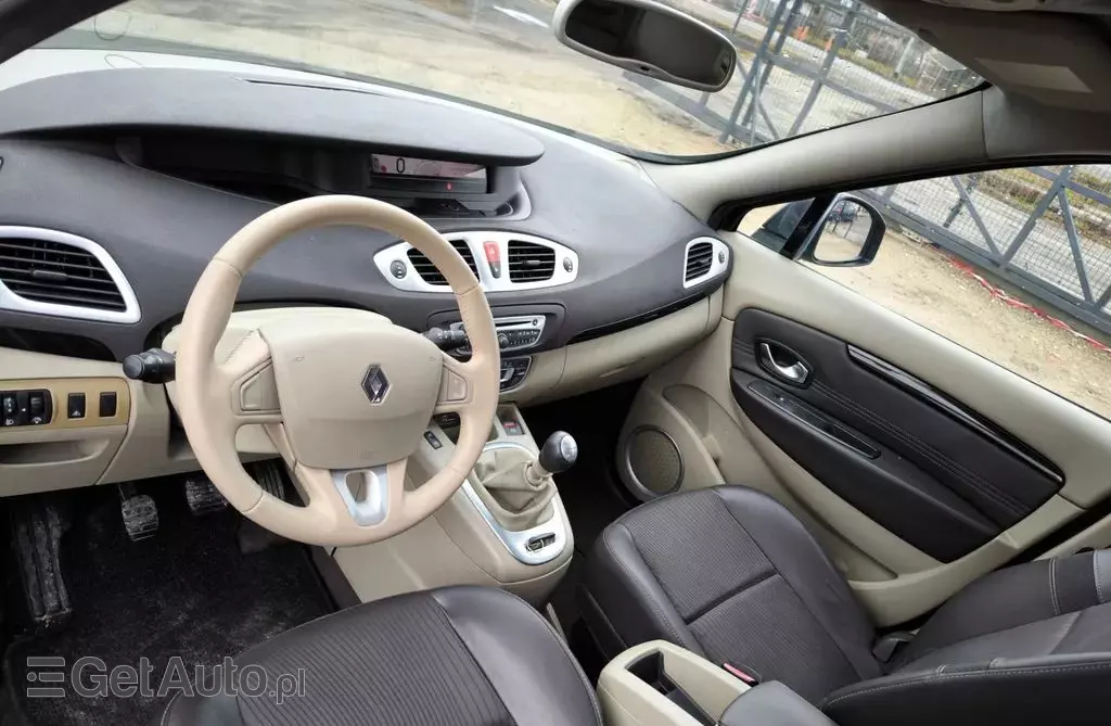 RENAULT Scenic 