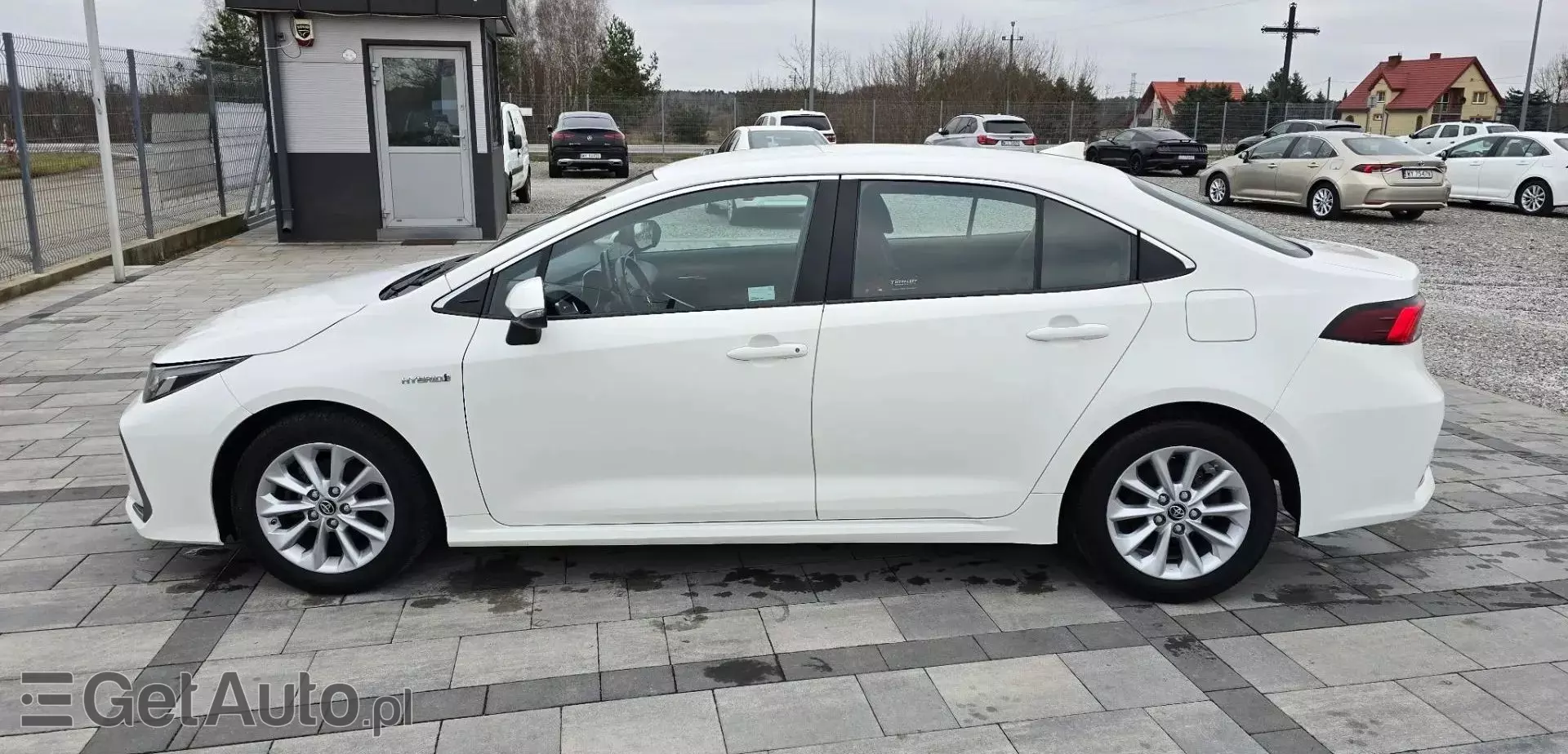 TOYOTA Corolla 1.8 (122 KM) Hybrid CVT