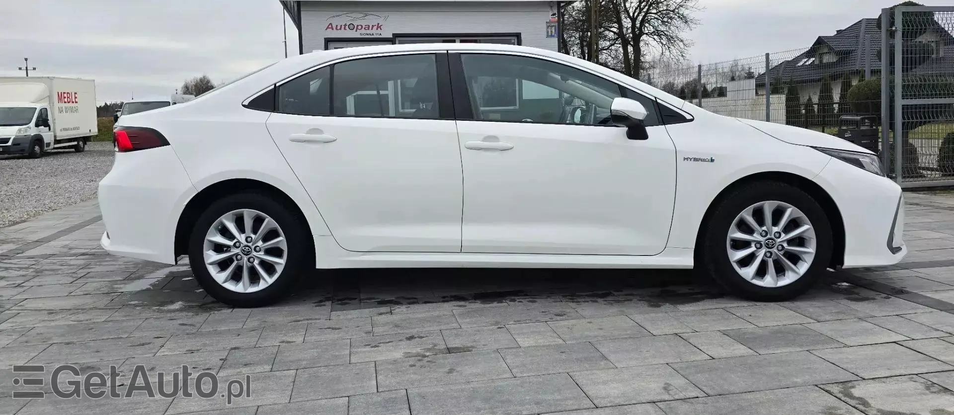 TOYOTA Corolla 1.8 (122 KM) Hybrid CVT