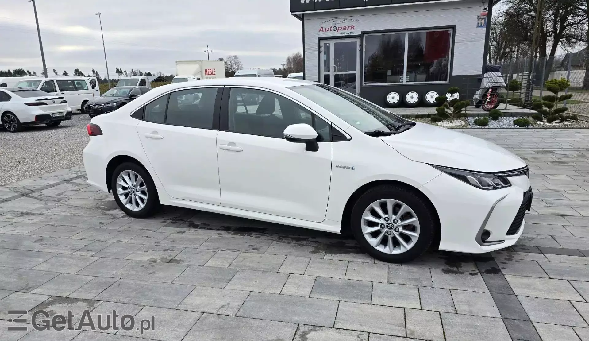TOYOTA Corolla 1.8 (122 KM) Hybrid CVT