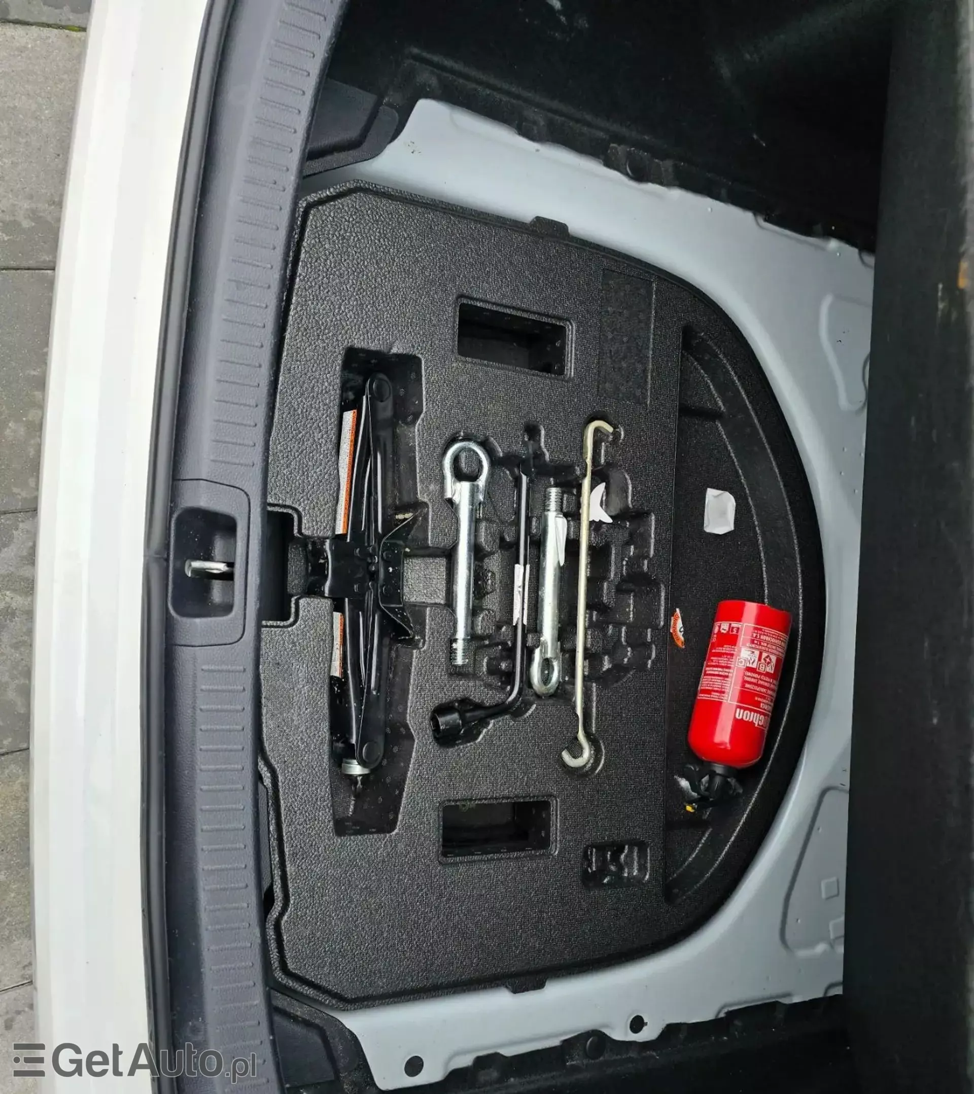 TOYOTA Corolla 1.8 (122 KM) Hybrid CVT