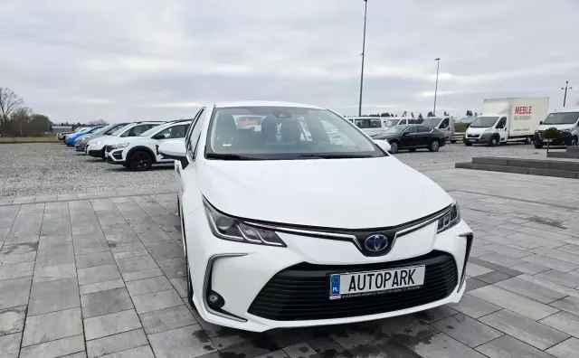 TOYOTA Corolla 1.8 (122 KM) Hybrid CVT