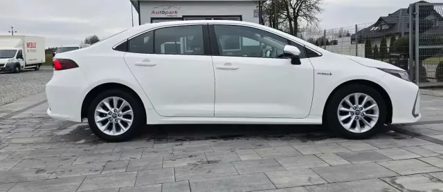 TOYOTA Corolla 1.8 (122 KM) Hybrid CVT