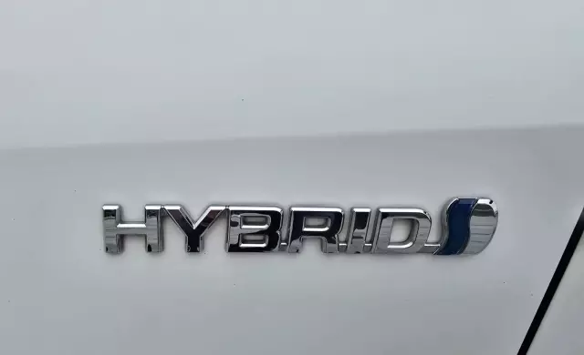 TOYOTA Corolla 1.8 (122 KM) Hybrid CVT