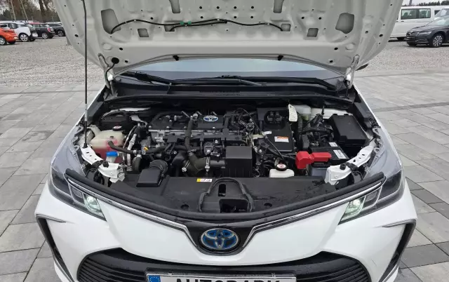 TOYOTA Corolla 1.8 (122 KM) Hybrid CVT