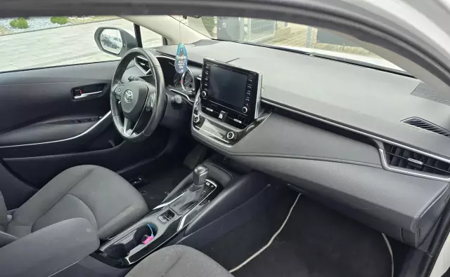 TOYOTA Corolla 1.8 (122 KM) Hybrid CVT