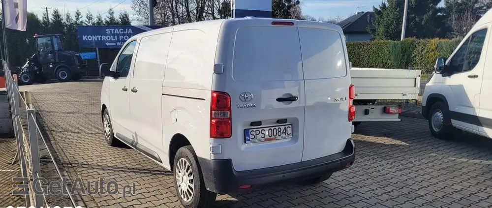 TOYOTA PROACE 