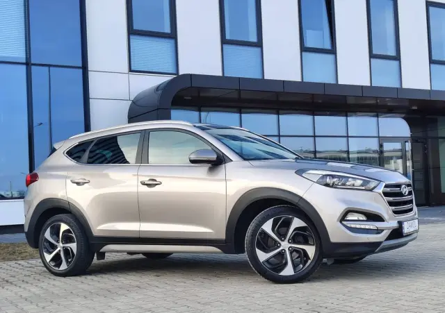 HYUNDAI Tucson Blue 1.7 CRDi 2WD Style