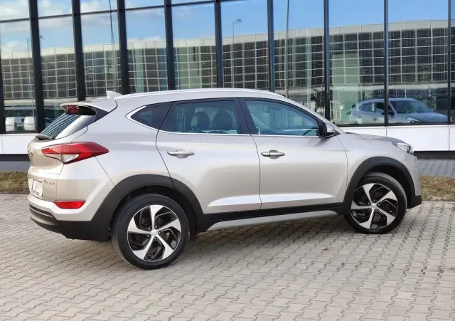 HYUNDAI Tucson Blue 1.7 CRDi 2WD Style