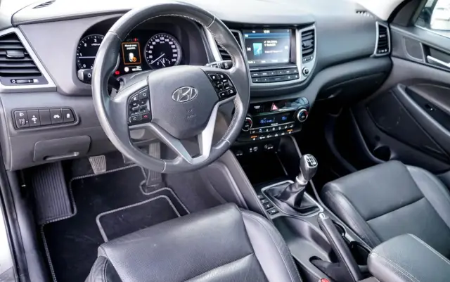 HYUNDAI Tucson Blue 1.7 CRDi 2WD Style