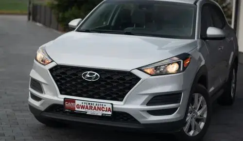 HYUNDAI Tucson 