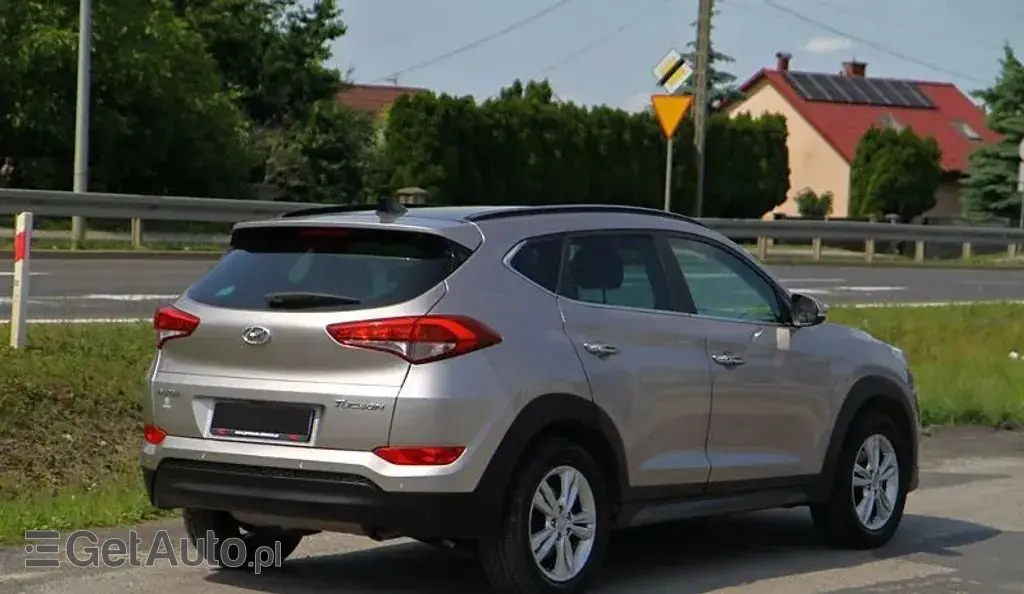 HYUNDAI Tucson 