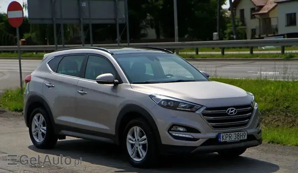 HYUNDAI Tucson 