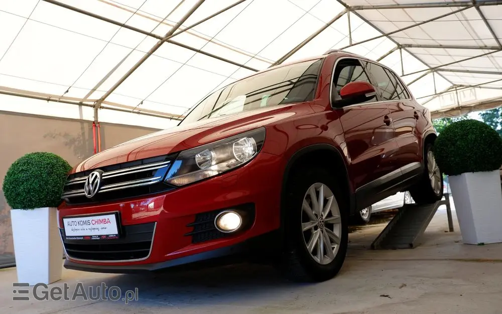 VOLKSWAGEN Tiguan 