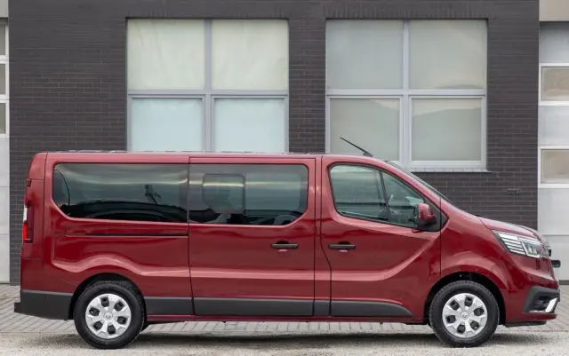 RENAULT Trafic 