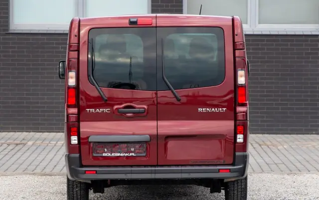 RENAULT Trafic 