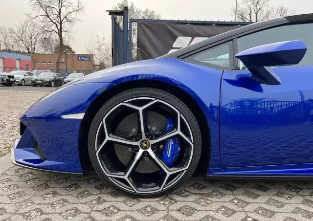LAMBORGHINI Huracan EVO Spyder