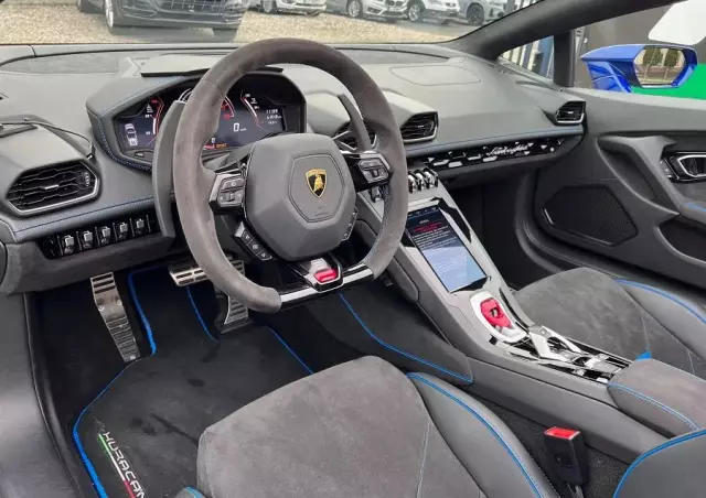 LAMBORGHINI Huracan EVO Spyder