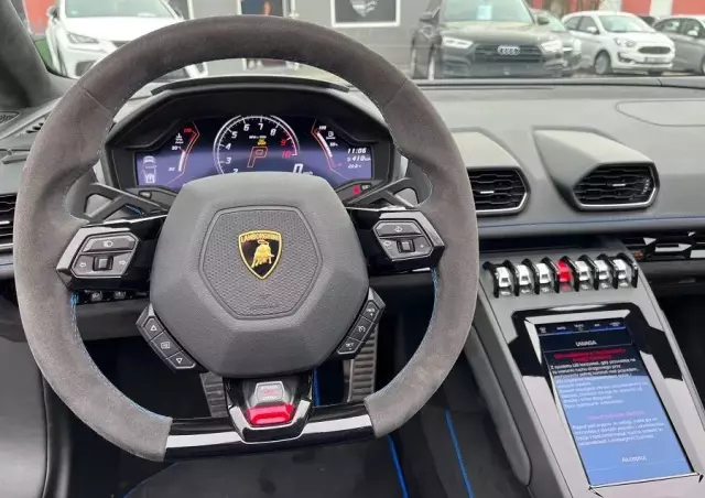 LAMBORGHINI Huracan EVO Spyder