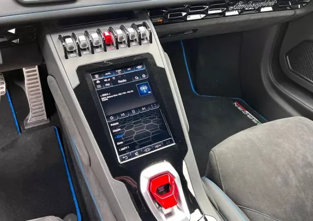 LAMBORGHINI Huracan EVO Spyder