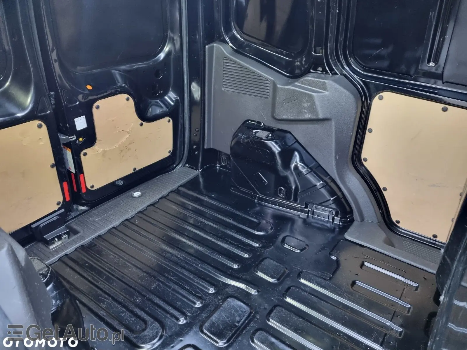 FORD Tourneo Courier Ambiente