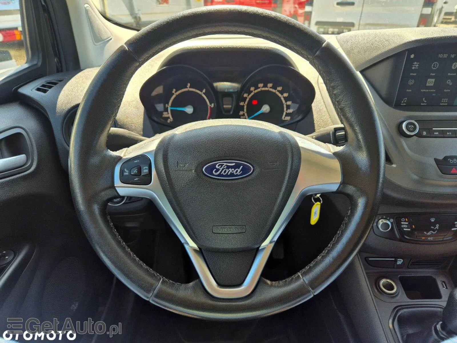 FORD Tourneo Courier Ambiente