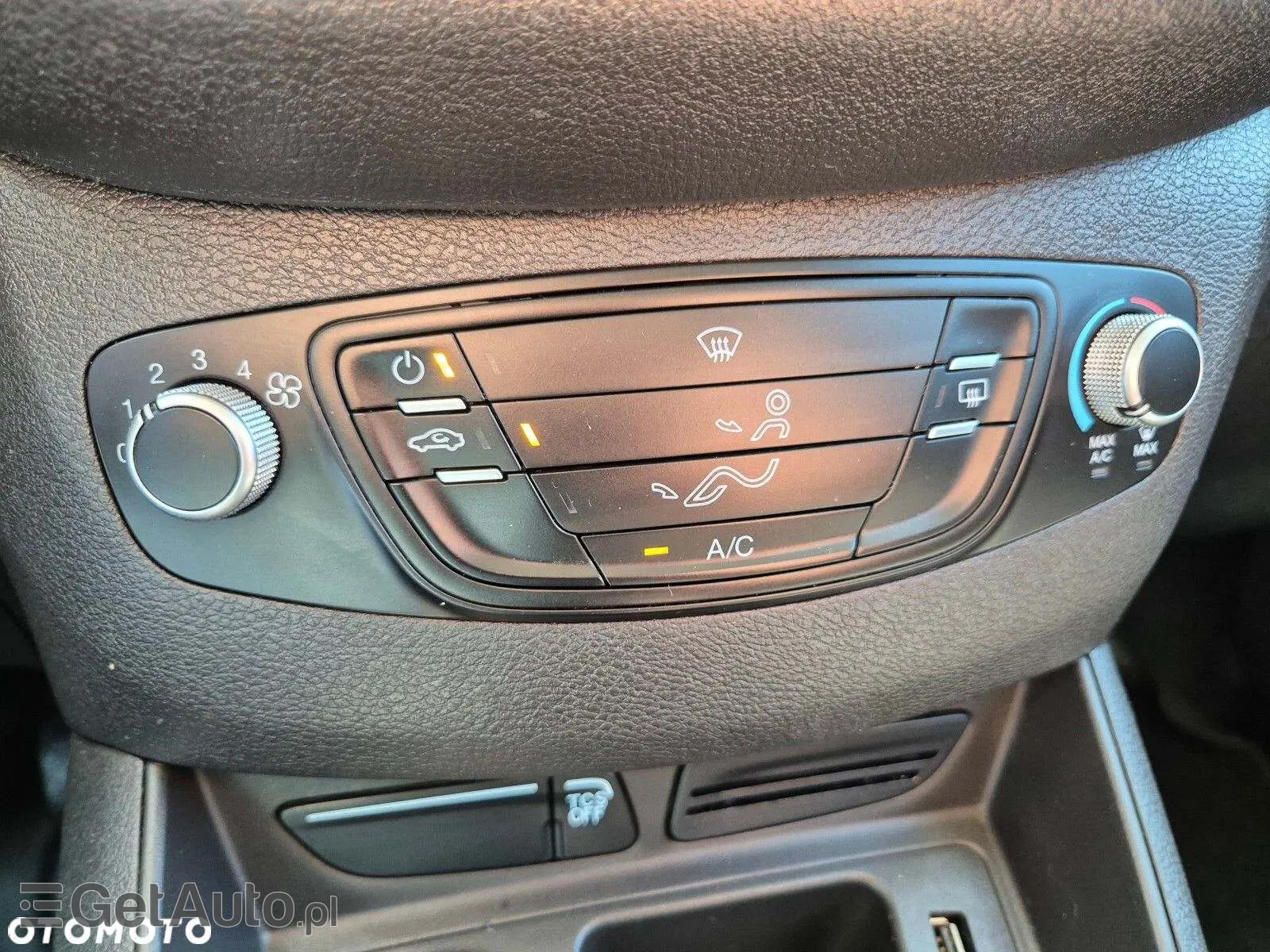 FORD Tourneo Courier Ambiente