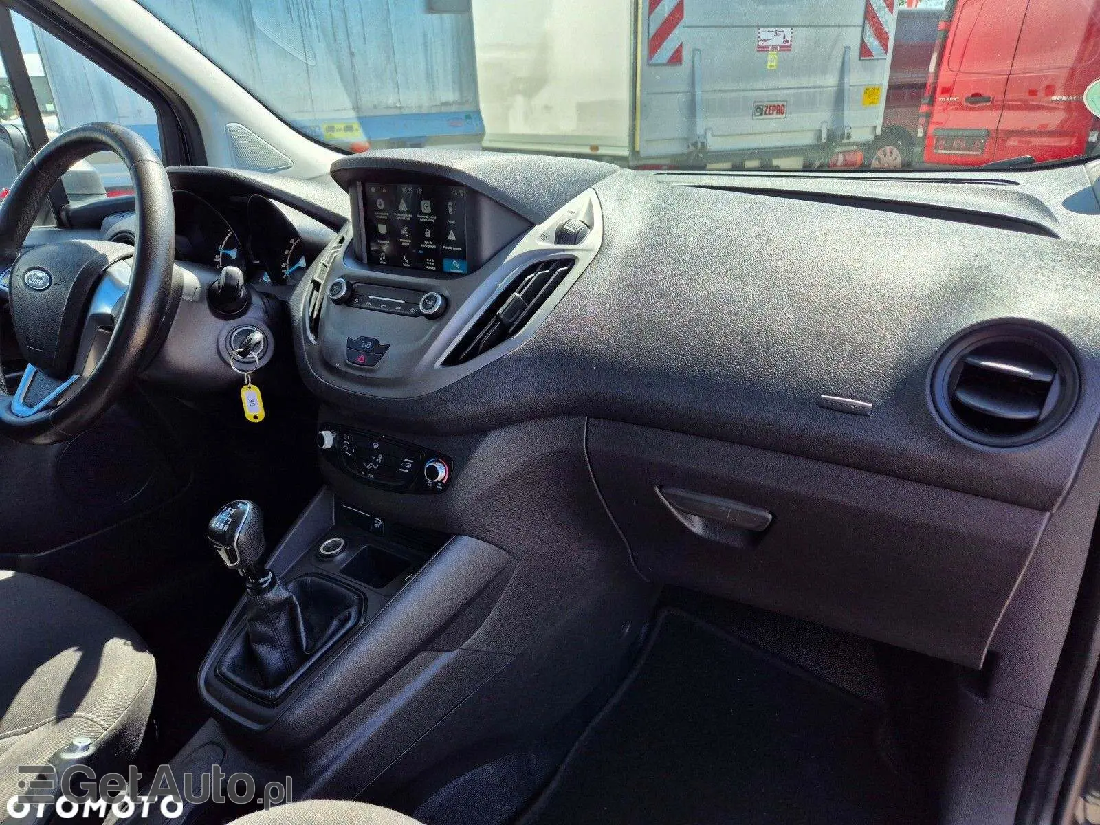 FORD Tourneo Courier Ambiente