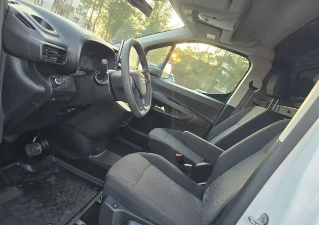 OPEL COMBO EV Faktura Vat 23% 