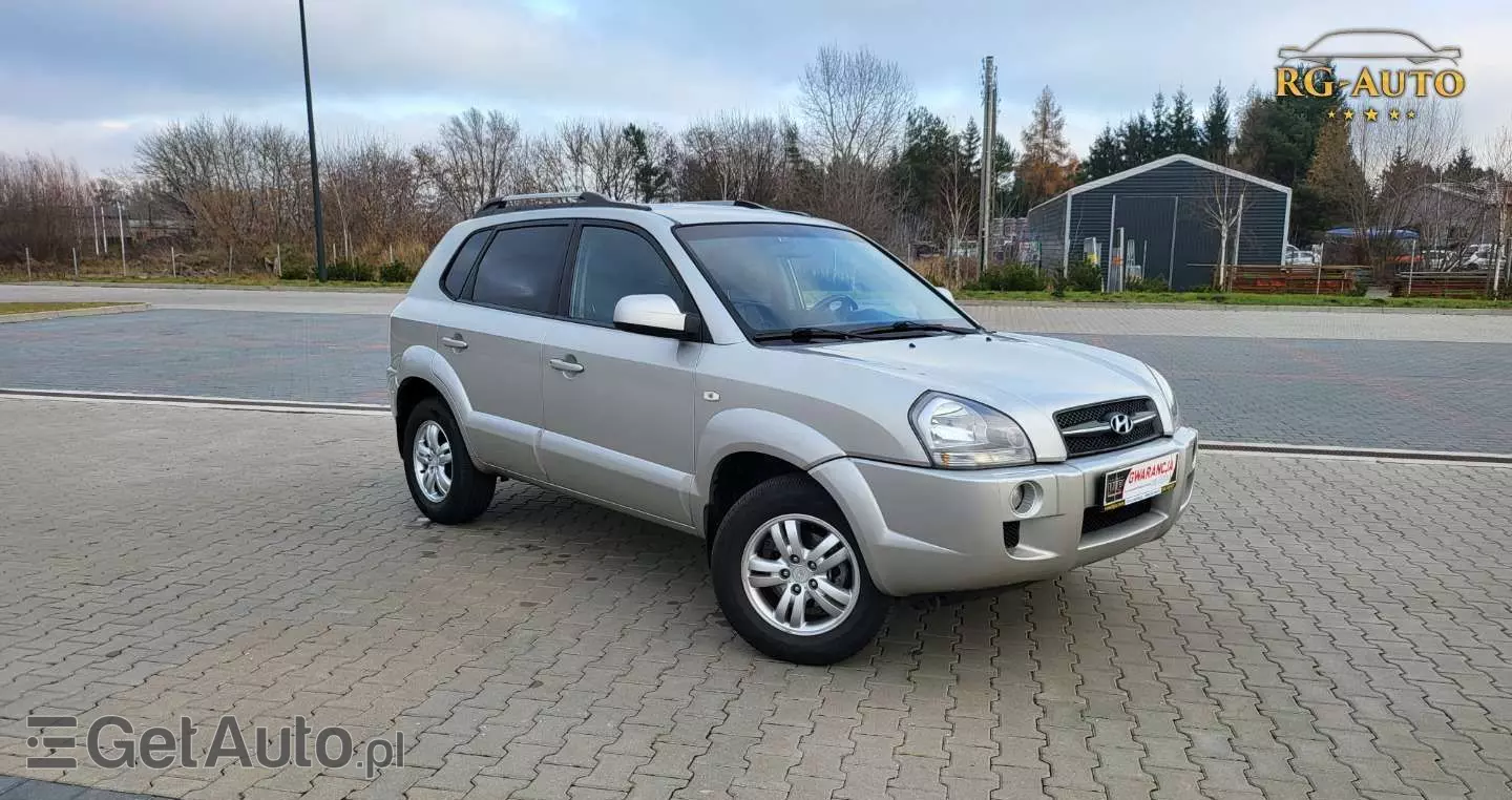 HYUNDAI Tucson 