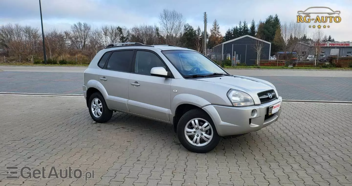 HYUNDAI Tucson 