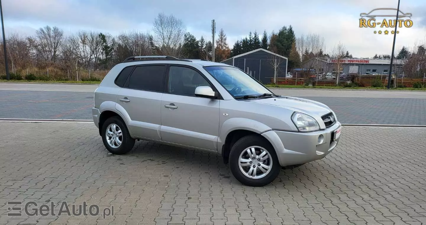 HYUNDAI Tucson 