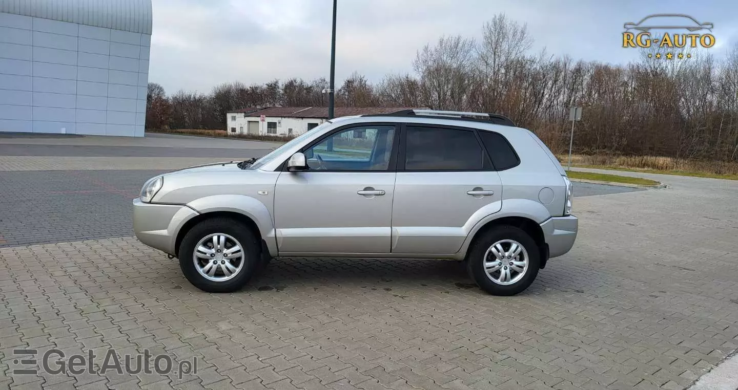 HYUNDAI Tucson 